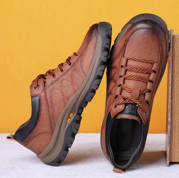 Brooks | Men's Rugged Leather Lace-Up Casual Shoes