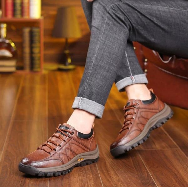 Brooks | Men's Rugged Leather Lace-Up Casual Shoes
